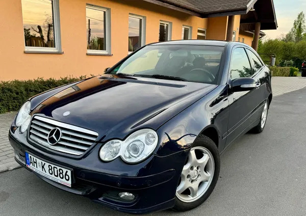 samochody osobowe Mercedes-Benz Klasa C cena 11500 przebieg: 292000, rok produkcji 2005 z Pilzno